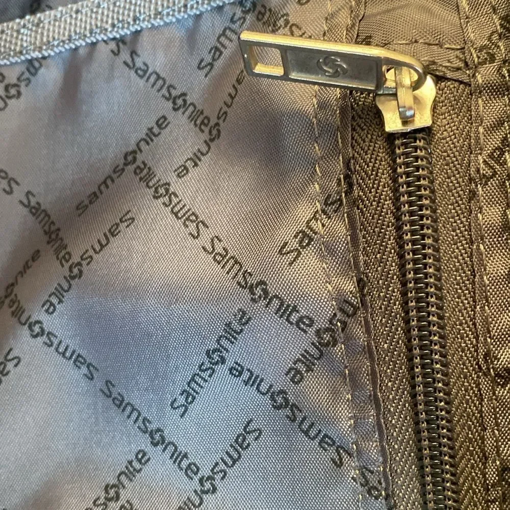 Samsonite Grey Softshell Rolling Upright Suitcase Telescoping Handle Luggage